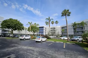 871 NE 195th St, Miami, FL 33179 - Photo 1