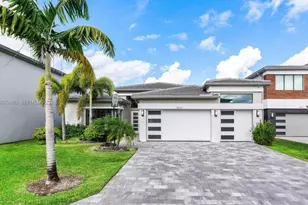 8533 Ganton Dr, Boca Raton, FL 33434 - Photo 10