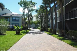 700 Executive, West Palm Beach, FL 33401 - Photo 2