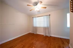 81 SW 3rd St, Pompano Beach, FL 33060 - Photo 36