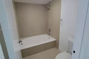 16546 NE 26th Ave, North Miami Beach, FL 33160 - Photo 12