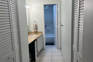 300 Bayview Dr, Sunny Isles Beach, FL 33160 - Photo 16