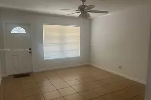 412 SW 10th St, Hallandale Beach, FL 33009 - Photo 12