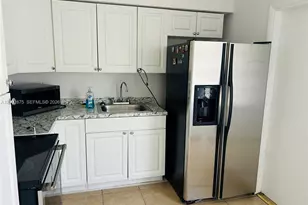 412 SW 10th St, Hallandale Beach, FL 33009 - Photo 4