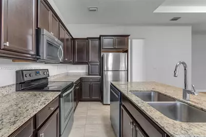 17624 SW 149th Pl, Miami, FL 33187 - Photo 8