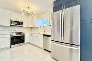 4122 Collins Ave, Miami Beach, FL 33140 - Photo 2