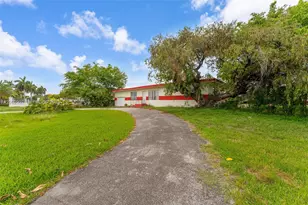 12445 SW 46th St, Miami, FL 33175 - Photo 32