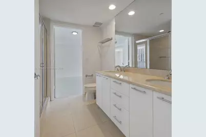 50 Biscayne Blvd #2610, Miami, FL 33132 - Photo 12