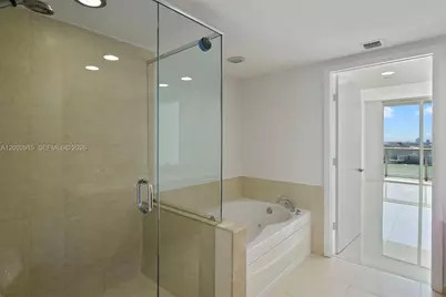 50 Biscayne Blvd #2610, Miami, FL 33132 - Photo 16