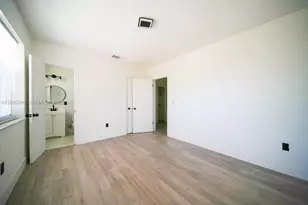 533 NE 67th St, Miami, FL 33138 - Photo 14