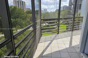 20400 W Country Club Dr, Aventura, FL 33180 - Photo 6
