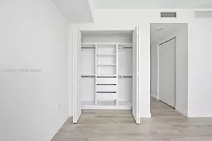 55 SW 9th St, Miami, FL 33130 - Photo 36
