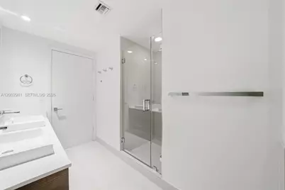 55 SW 9th St #3106, Miami, FL 33130 - Photo 28