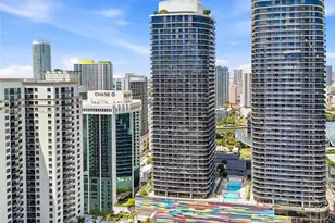 55 SW 9th St, Miami, FL 33130 - Photo 44