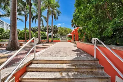 240 Galen Dr #112, Key Biscayne, FL 33149 - Photo 22