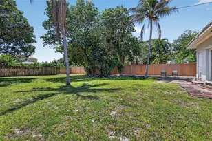 172 NW 116th St, Miami, FL 33168 - Photo 26
