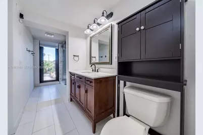 1704 SW 5th Ct, Fort Lauderdale, FL 33312 - Photo 18