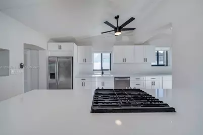 1704 SW 5th Ct, Fort Lauderdale, FL 33312 - Photo 12