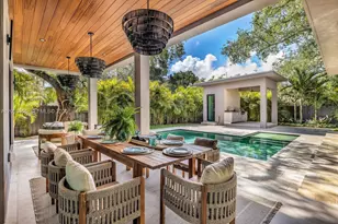 824 NE 111th St, Biscayne Park, FL 33161 - Photo 8