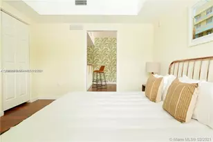 568 NE 66th St, Miami, FL 33138 - Photo 10
