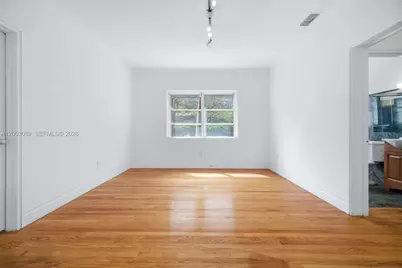 2300 S Miami Ave, Miami, FL 33129 - Photo 32