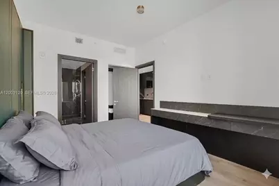 20 NE 11th St #4006, Miami, FL 33132 - Photo 12