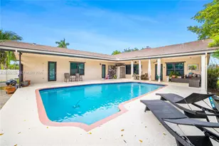 614 NE 3rd St, Dania Beach, FL 33004 - Photo 4