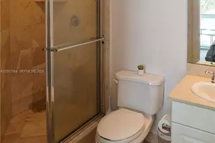 3370 Hidden Bay Dr, Aventura, FL 33180 - Photo 24