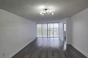 20840 San Simeon Way, Miami, FL 33179 - Photo 4