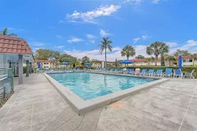 811 S Hollybrook Dr #207, Pembroke Pines, FL 33025 - Photo 30