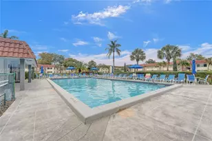 811 S Hollybrook Dr, Pembroke Pines, FL 33025 - Photo 30