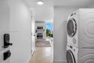 881 Ocean Dr, Key Biscayne, FL 33149 - Photo 30