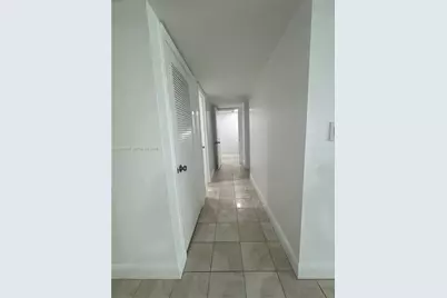 2312 S Cypress Bend Dr #107, Pompano Beach, FL 33069 - Photo 12