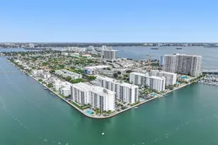 7501 E Treasure Dr, North Bay Village, FL 33141 - Photo 42