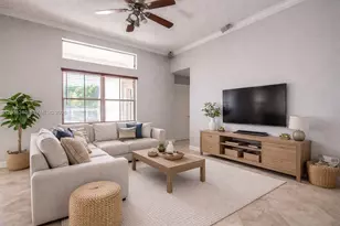 777 Tanglewood Cir, Weston, FL 33327 - Photo 10