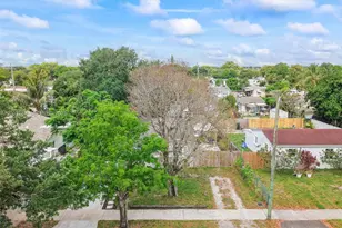 1530 N 69th Way, Hollywood, FL 33024 - Photo 22