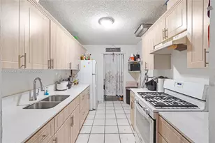 18804 NW 46th Ave, Miami Gardens, FL 33055 - Photo 4