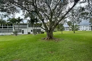 257 Tilford M, Deerfield Beach, FL 33442 - Photo 2