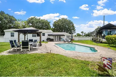 899 E Country Club Cir, Plantation, FL 33317 - Photo 36