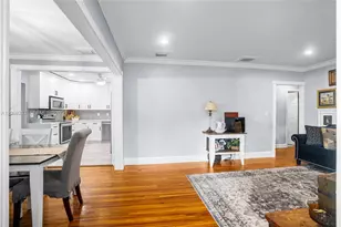 899 E Country Club Cir, Plantation, FL 33317 - Photo 10