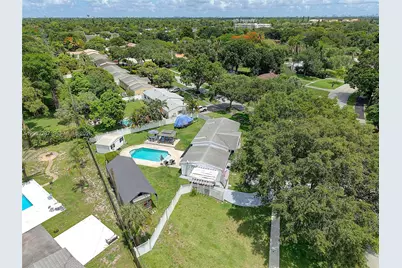 899 E Country Club Cir, Plantation, FL 33317 - Photo 42