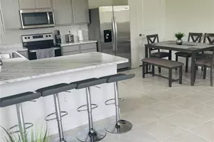 916 SE 19th St, Homestead, FL 33034 - Photo 4
