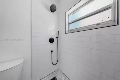 2464 SW 22nd St #5, Miami, FL 33145 - Photo 8