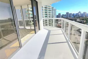 20185 E Country Club Dr, Aventura, FL 33180 - Photo 4