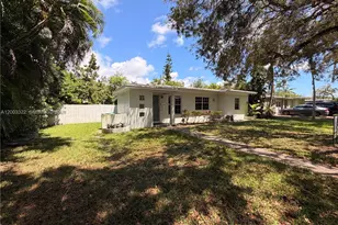 5765 SW 48th St, Miami, FL 33155 - Photo 2