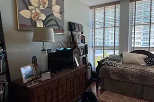 5055 Collins Ave, Miami Beach, FL 33140 - Photo 8