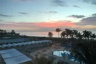 5055 Collins Ave, Miami Beach, FL 33140 - Photo 18
