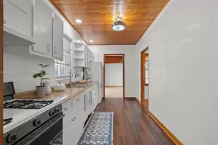1879 SW 16th St, Miami, FL 33145 - Photo 28