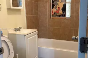 1612 Harrison St, Hollywood, FL 33020 - Photo 4
