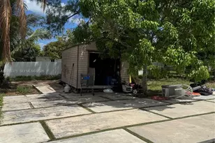 455 NW 132nd St, North Miami, FL 33168 - Photo 14